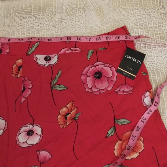 BOGO🆓 | NWT Forever 21 Plus 3X Skirt Style Shorts - Picture 2 of 6